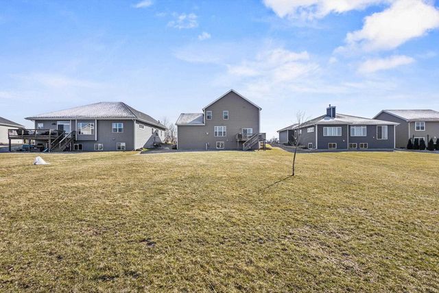 466 CRESCENDO Drive, Sun Prairie, WI 53590