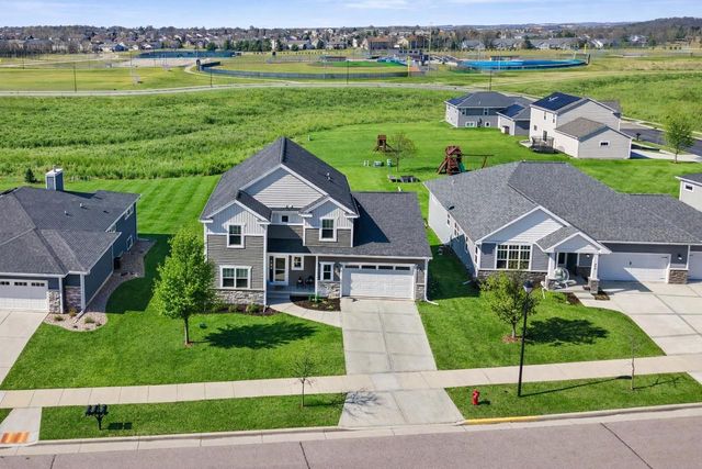 466 CRESCENDO Drive, Sun Prairie, WI 53590