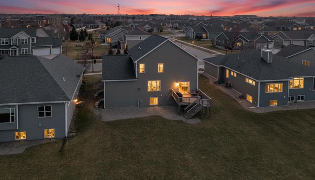 466 CRESCENDO Drive, Sun Prairie, WI 53590