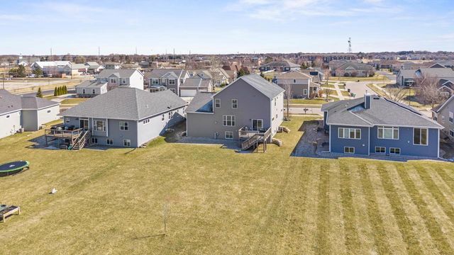 466 CRESCENDO Drive, Sun Prairie, WI 53590