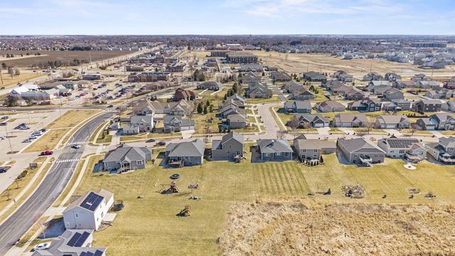 466 CRESCENDO Drive, Sun Prairie, WI 53590