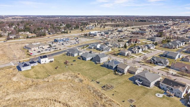 466 CRESCENDO Drive, Sun Prairie, WI 53590