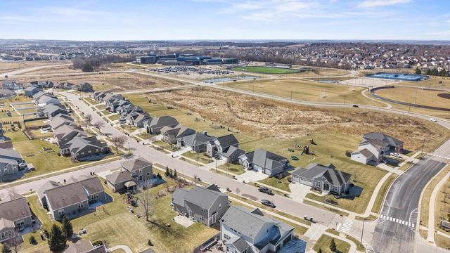 466 CRESCENDO Drive, Sun Prairie, WI 53590