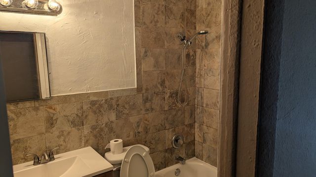 2670 NW 10th Street 8, Pompano Beach, FL 33069