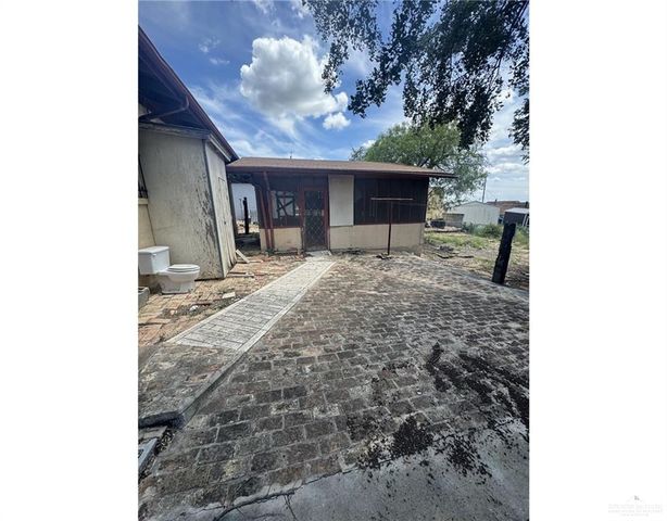 1003 Portscheller Street, Roma, TX 78584