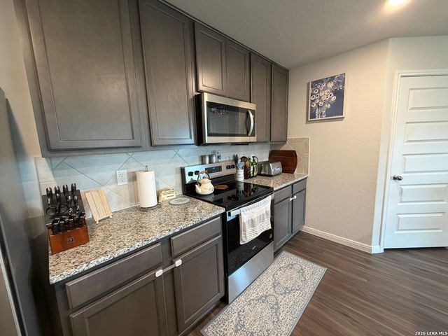 401 Lina Way, Seguin, TX 78155