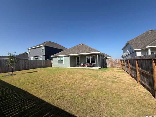 401 Lina Way, Seguin, TX 78155