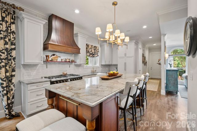 8915 Warwicke Lane, Sherrills Ford, NC 28673