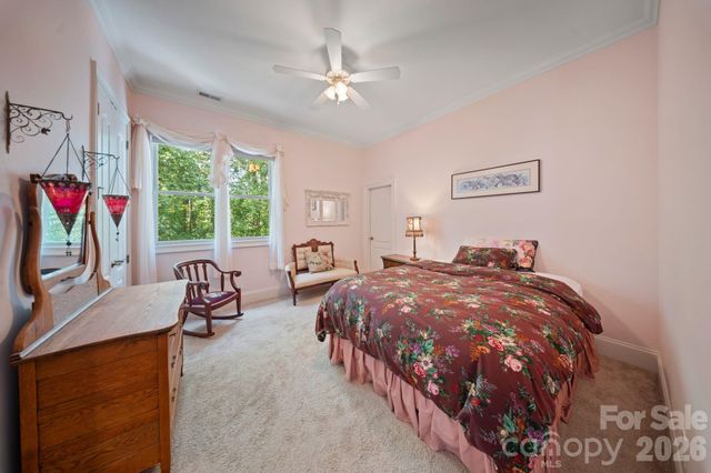 8915 Warwicke Lane, Sherrills Ford, NC 28673