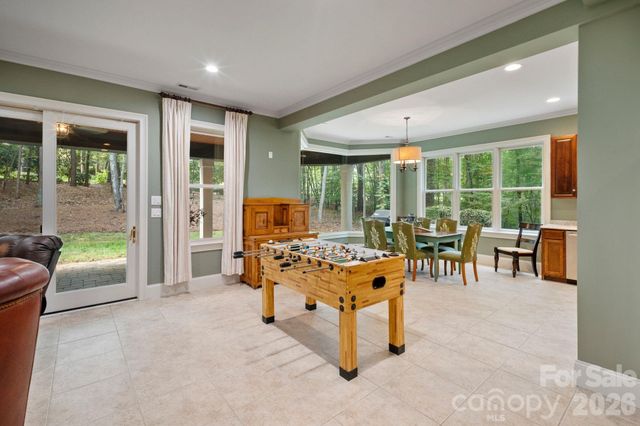 8915 Warwicke Lane, Sherrills Ford, NC 28673