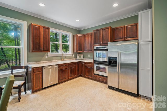 8915 Warwicke Lane, Sherrills Ford, NC 28673