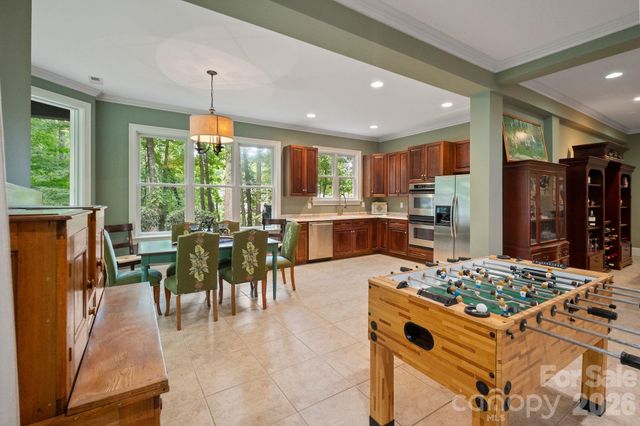 8915 Warwicke Lane, Sherrills Ford, NC 28673