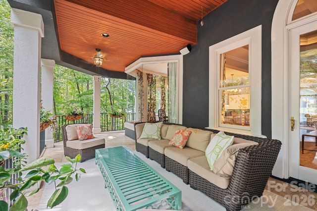 8915 Warwicke Lane, Sherrills Ford, NC 28673