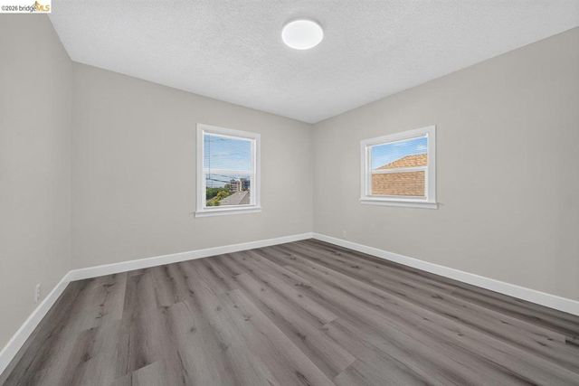 3240 Logan St, Oakland, CA 94601