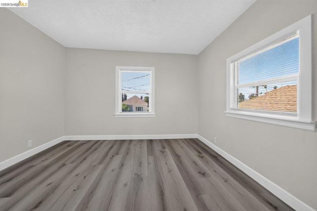 3240 Logan St, Oakland, CA 94601