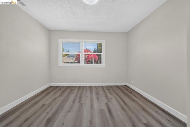 3240 Logan St, Oakland, CA 94601