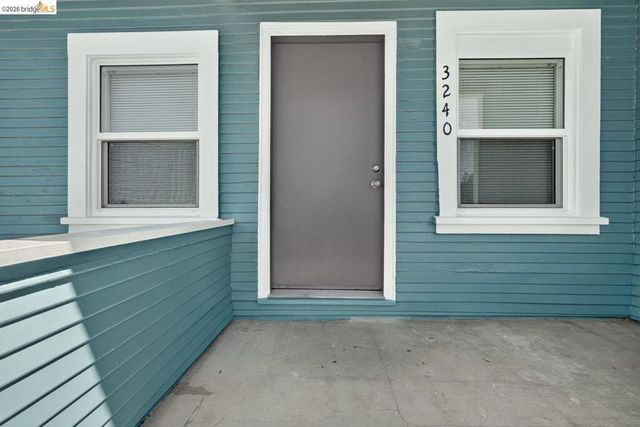 3240 Logan St, Oakland, CA 94601