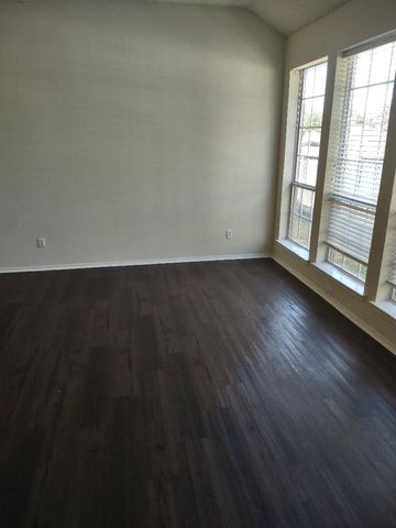3101 Cape Cod Court, Arlington, TX 76017