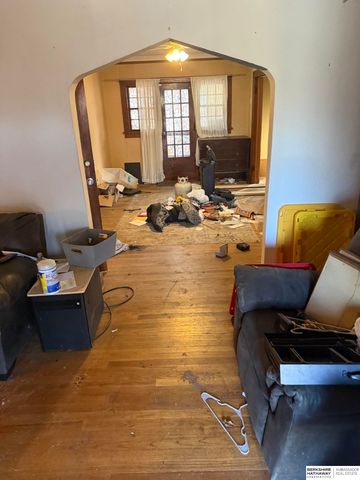 1901 N 50th Street, Omaha, NE 68104