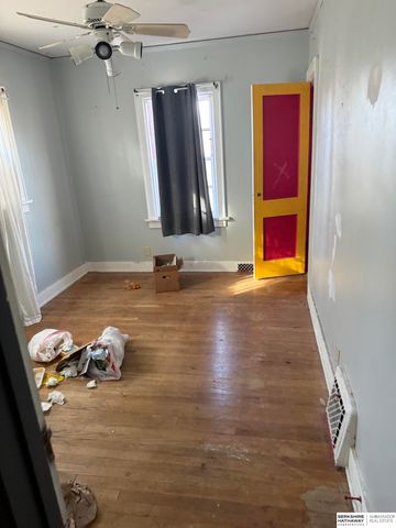 1901 N 50th Street, Omaha, NE 68104