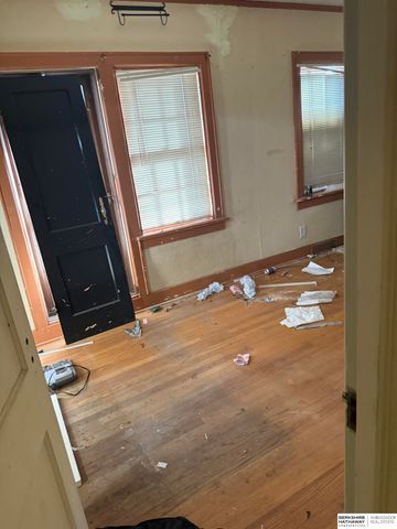 1901 N 50th Street, Omaha, NE 68104