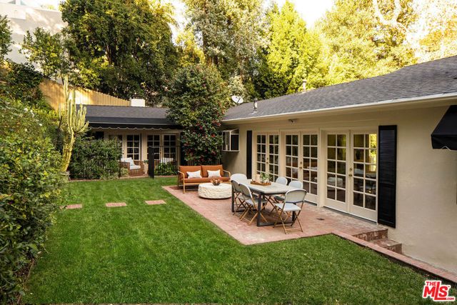 2533 Benedict Canyon Drive, Beverly Hills, CA 90210