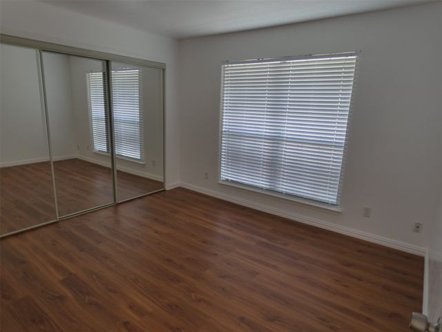 5805 Lake Hubbard Parkway 202, Garland, TX 75043