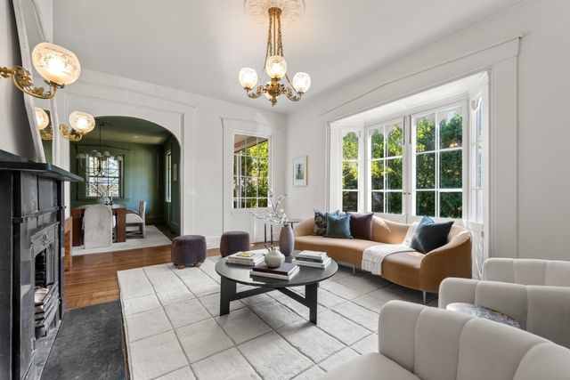 92 Old River Place, Dedham, MA 02026