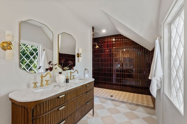 92 Old River Place, Dedham, MA 02026