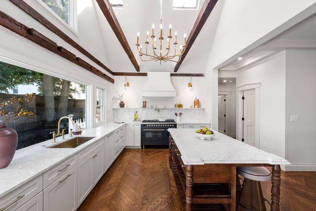 92 Old River Place, Dedham, MA 02026