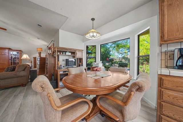 20100 Apple Dr, Lockeford, CA 95237