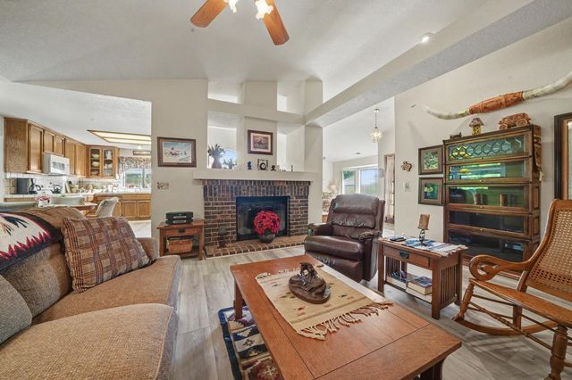 20100 Apple Dr, Lockeford, CA 95237