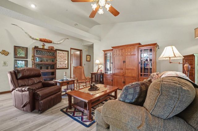 20100 Apple Dr, Lockeford, CA 95237