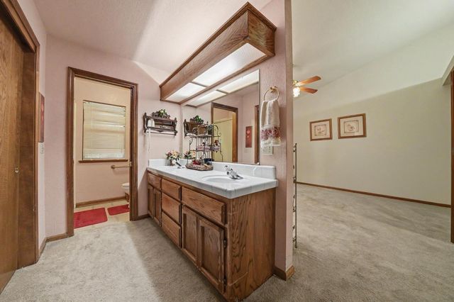 20100 Apple Dr, Lockeford, CA 95237