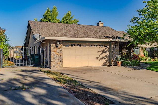 20100 Apple Dr, Lockeford, CA 95237