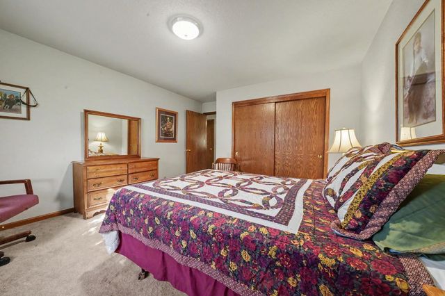20100 Apple Dr, Lockeford, CA 95237