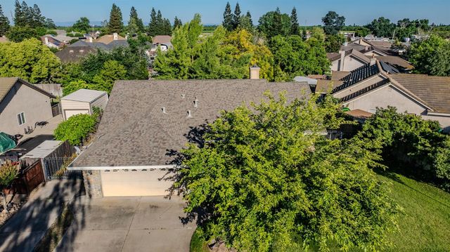 20100 Apple Dr, Lockeford, CA 95237