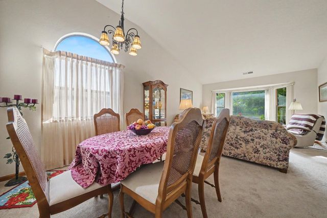 20100 Apple Dr, Lockeford, CA 95237