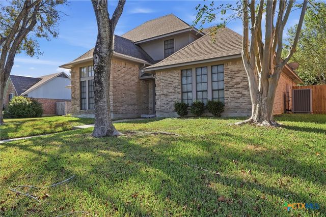 305 Windrock Drive, Victoria, TX 77904