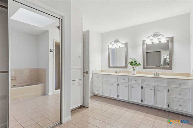 305 Windrock Drive, Victoria, TX 77904