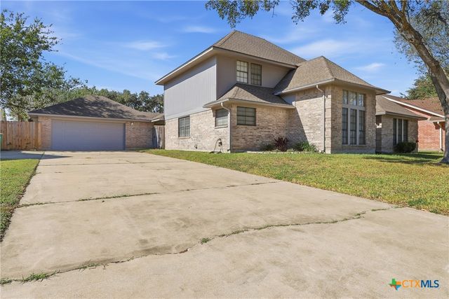 305 Windrock Drive, Victoria, TX 77904