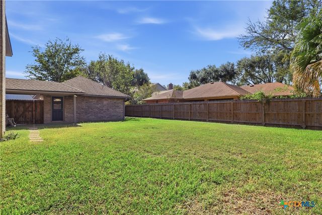 305 Windrock Drive, Victoria, TX 77904