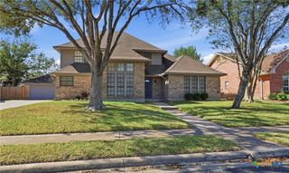 305 Windrock Drive, Victoria, TX 77904