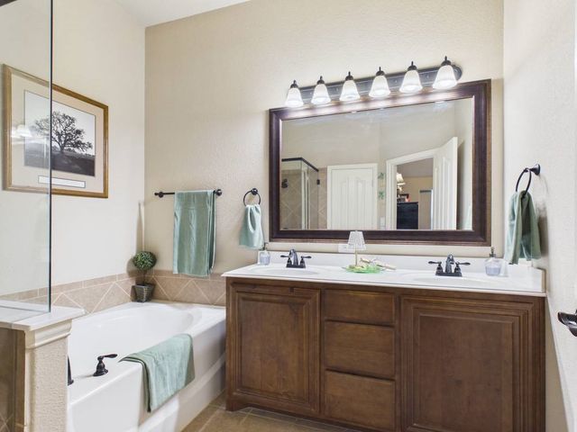 742 Mill Pond Drive, Midlothian, TX 76065