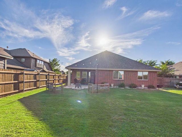 742 Mill Pond Drive, Midlothian, TX 76065