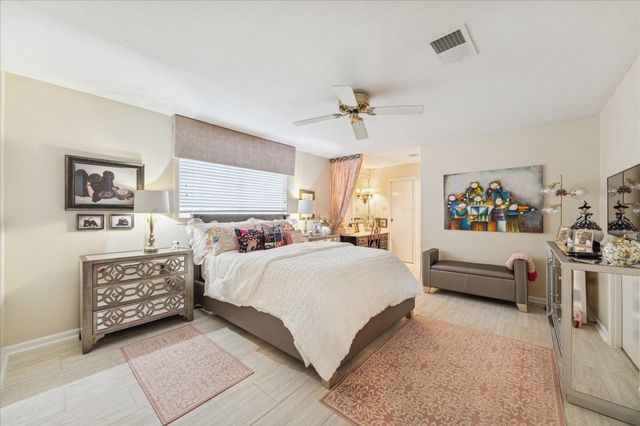 366 Champions Colony Iii, Houston, TX 77069