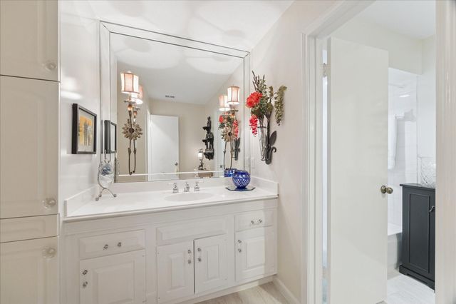 366 Champions Colony Iii, Houston, TX 77069