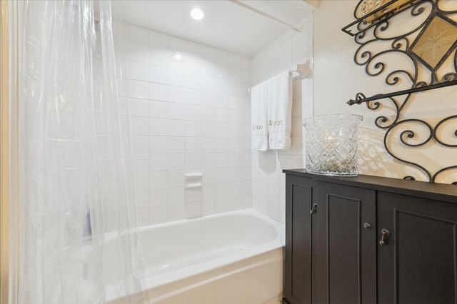 366 Champions Colony Iii, Houston, TX 77069