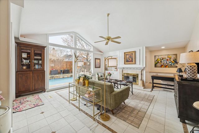 366 Champions Colony Iii, Houston, TX 77069