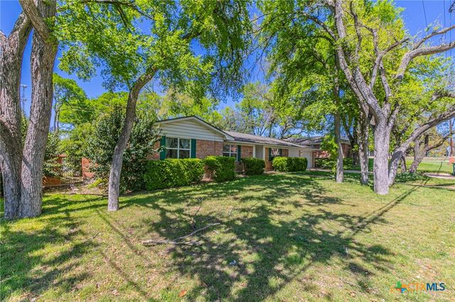 1808 N Beal Street, Belton, TX 76513